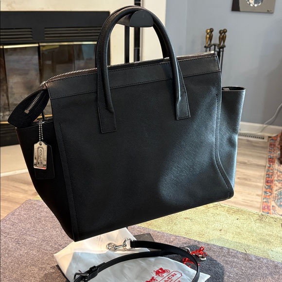 Coach Bleecker Riley Carryall handbag in black Saffiano leather - Picture 3 of 7